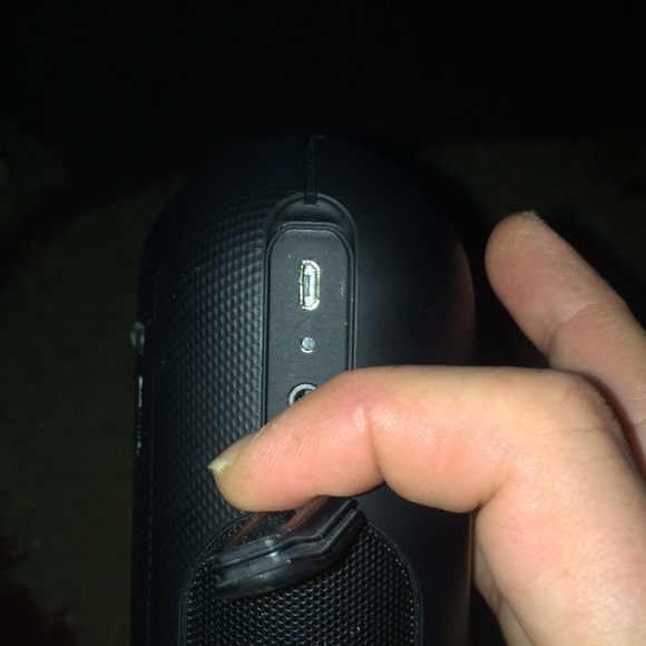 Sony srs xb-20 Bluetooth speaker! - Picture 4 of 5